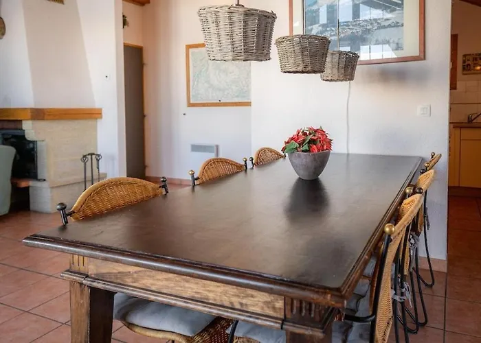 La Vue Du Roi - Detached Chalet