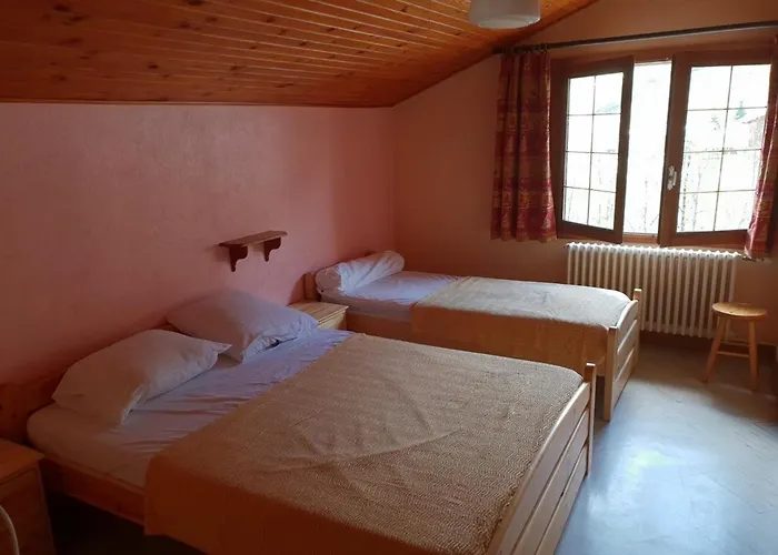 Chalet familial au pied des pistes, idéal pour 12 personnes – 4 chambres à Beaufort - FR-1-342-198