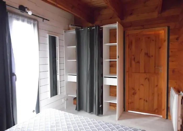 Chalet cosy climatisé avec parking et Internet
