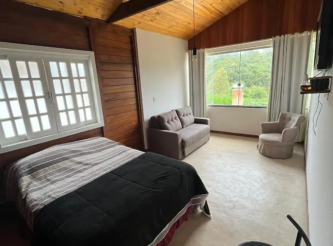 Casa De Madeira Em Lavras Novas
