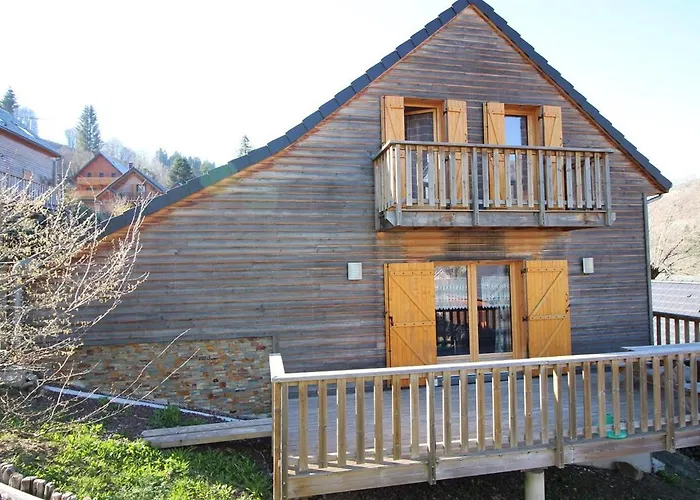 Le Mont-Dore : Chalet 4 Chambres Avec Garage Et Terrasse - Fr-1-608-223