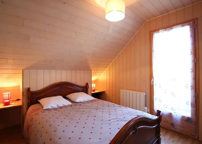 Le Mont-Dore : Chalet 4 Chambres Avec Garage Et Terrasse - Fr-1-608-223