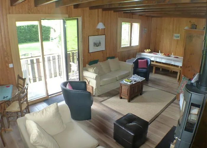 Chalet Savoyard A Morillon, 200M Des Pistes, 8-9 Pers, Confortable Et Bien Equipe