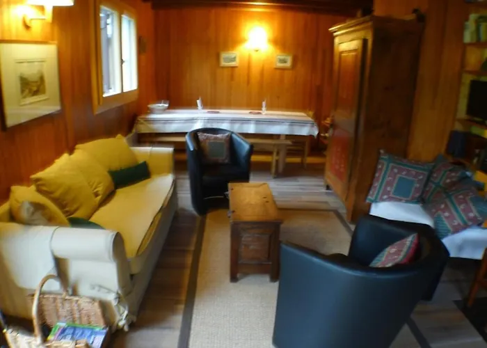 Chalet Savoyard A Morillon, 200M Des Pistes, 8-9 Pers, Confortable Et Bien Equipe