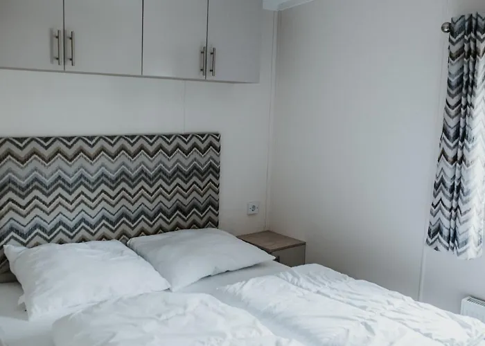 Recreatiepark Jachthaven De Veerstal Lathum - Luxe Chalet