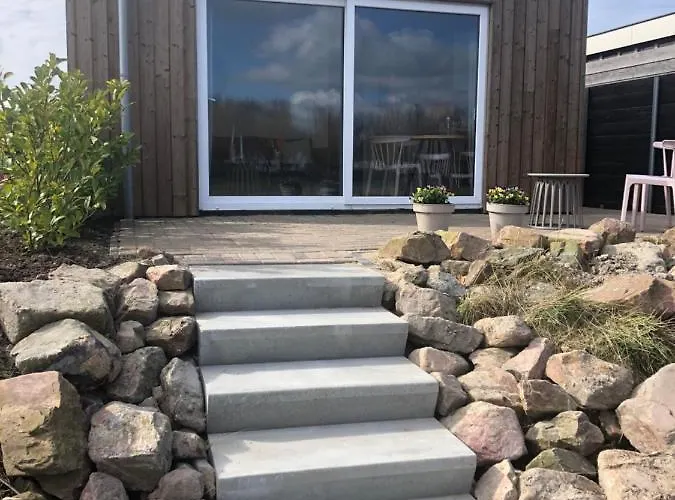 Tiny House Stilte Oan It Wetter