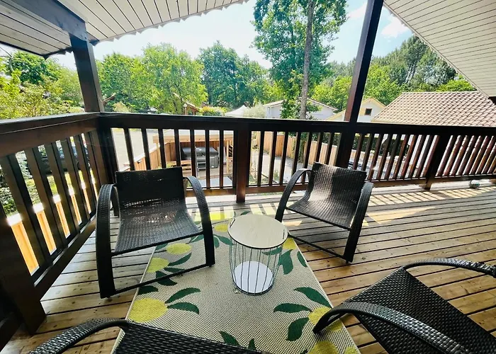 Chalet domaine forge 6-8pers jacuzzi terrasse plancha proche commerces