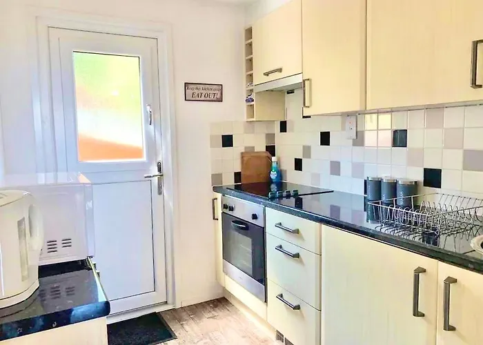 Chalet 95, Kingsdown Park
