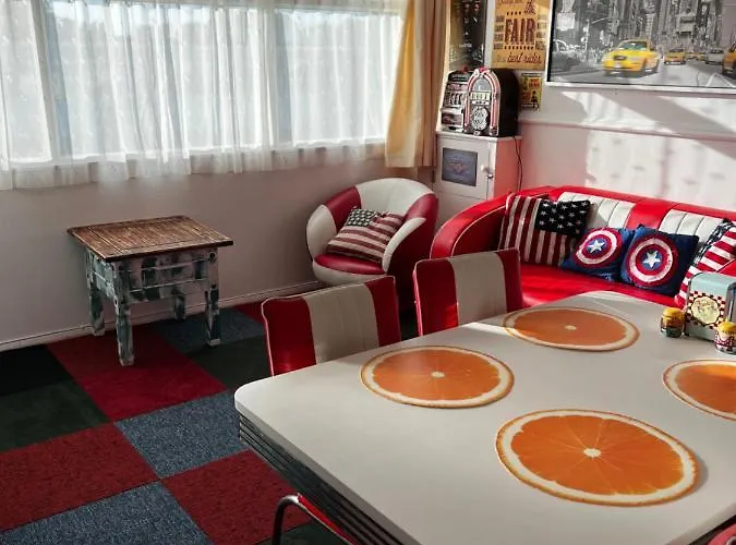 American Retro Chalet