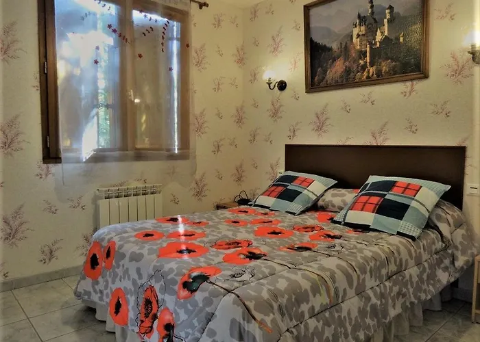 Gite Les Pins - Lesgitesdeshautsdevialot En Perigord