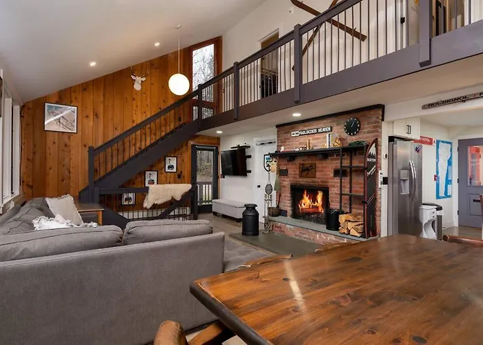 Killington Ski Chalet - Newly Renovated