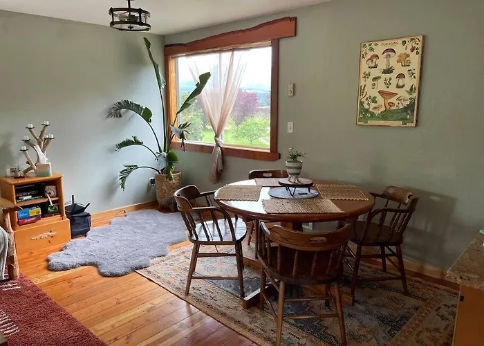 Riverfront Getaway On The Wild And Scenic