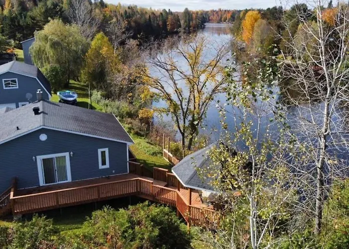 Chalet Bia - Au Courant Des 2 Rivieres