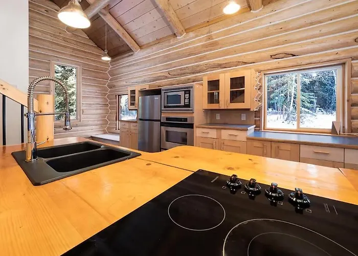 Golden Cabin - Hot Tub - Games Barn - Theatre