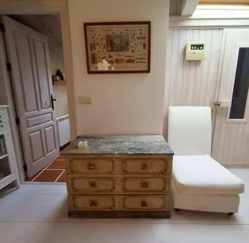 Casita De Ensueno, En La Sierra De Segovia