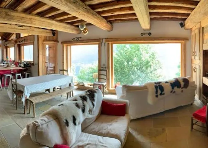 Domaine de La Rosière Magnifique chalet savoyard 160 m2 T5 Pré du Four