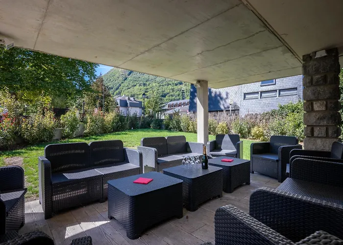 Grand Chalet St-Lary Centre 13 A 15 Pers