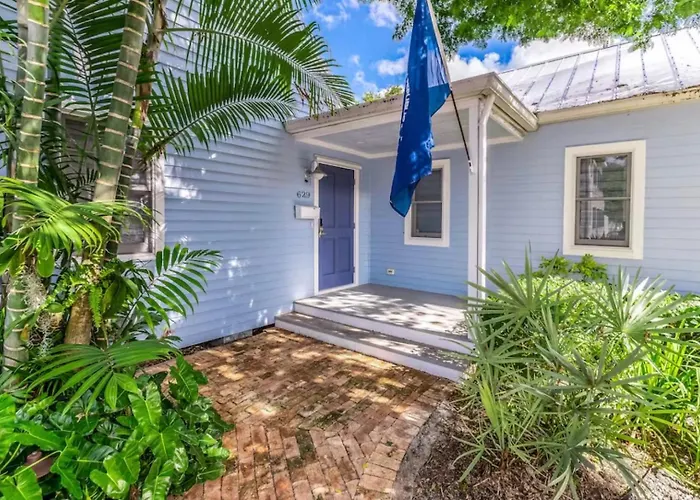 Casa Azul-Open Concept Home With Pool