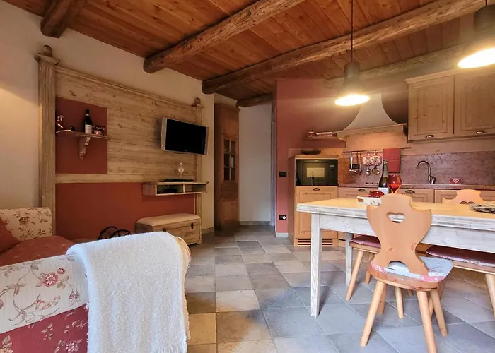 Baita 3 Lovely & Central Sauze