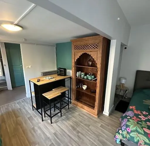 Studio indépendant avec jardin