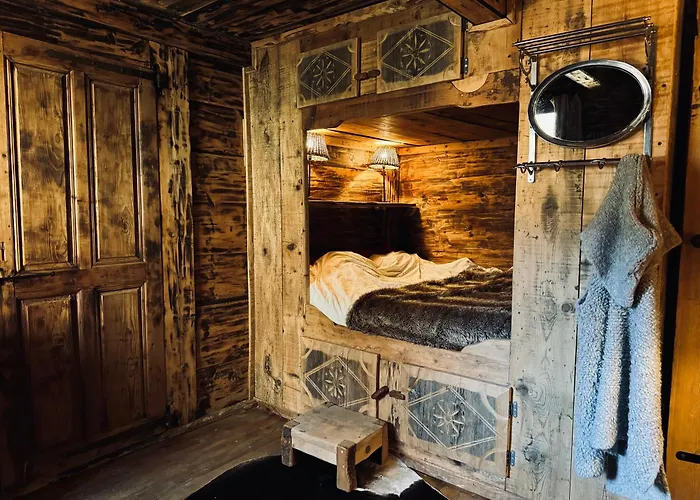 Warm And Stylish Boutique Lodge L'Etoile De Savoie