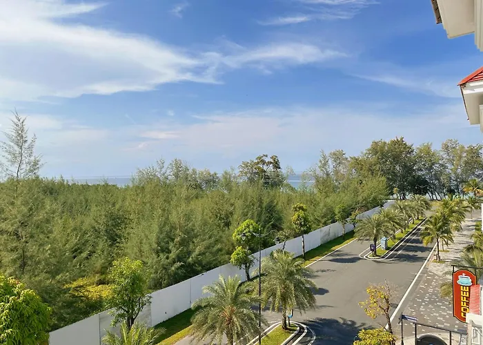 3 star hotel: The Sol House