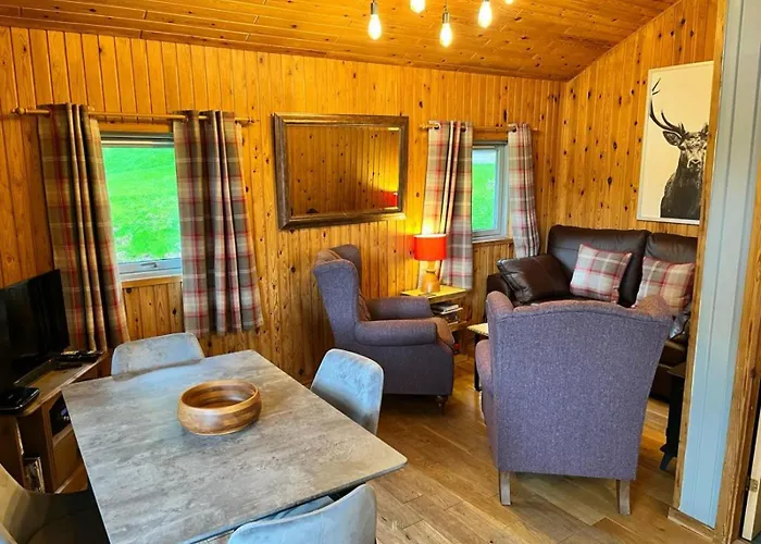 Milton Bay Luxury Lodge Wrapped In Exceptional Scenery