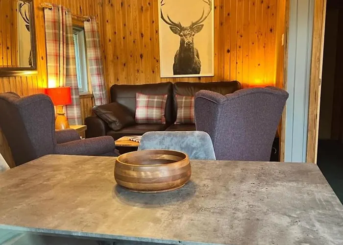 Milton Bay Luxury Lodge Wrapped In Exceptional Scenery