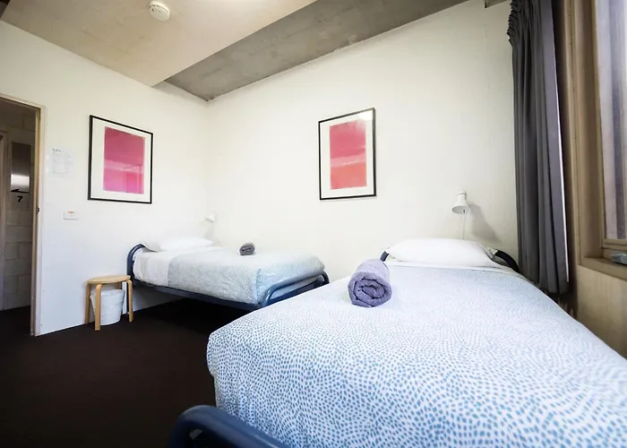 The Hostels Yha Apollo Bay Eco