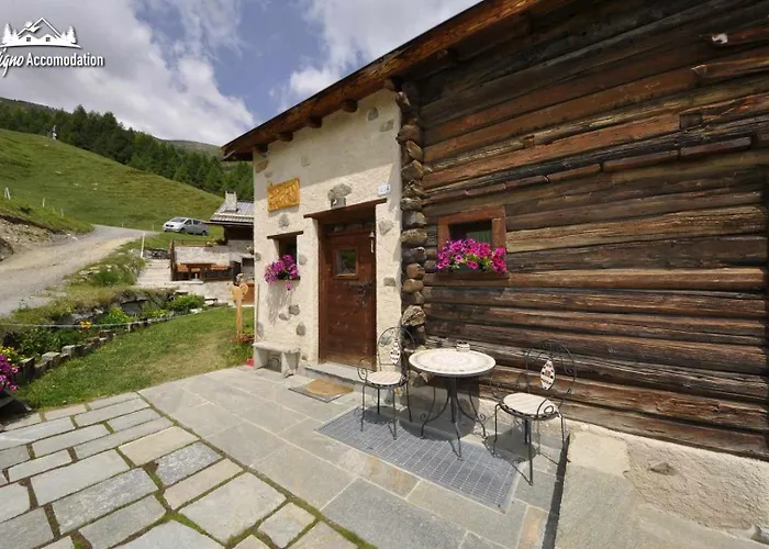 Mountain Chalet Scoiattolo By Livigno Accomodation