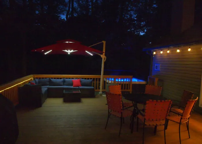 Family Retreat, Closest Rental House To Pool & Beach, Hot Tub, Game Room