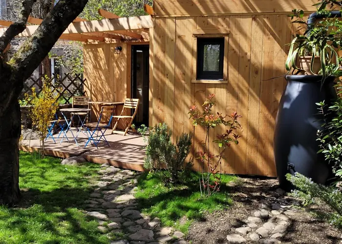La Maisonnette Sous Le Cerisier