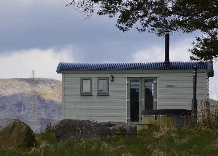 Corriemuckloch Unique Huts