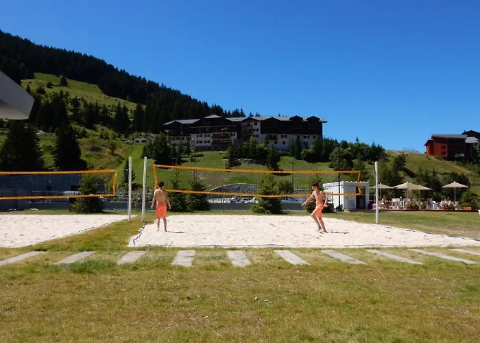 Chalet Cote Coeur, La Tania, With Outdoor Hot Tub And 7 Ensuite Rooms