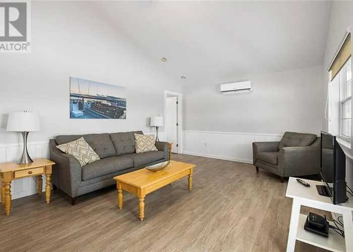 Salt & Sand Cottage - Aboiteau Beach & Dunes