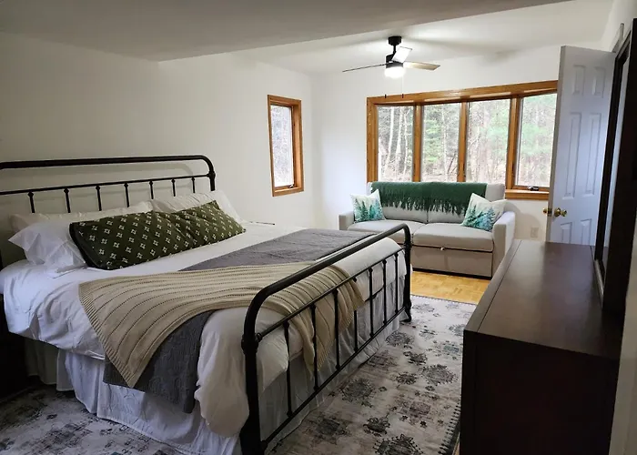 Rustic Catskills Cabin With Hot Tub And Mountain Views