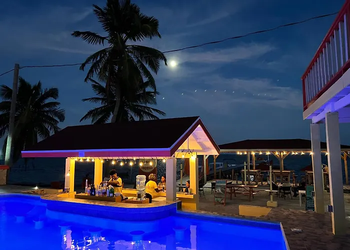 Сity center hotels Tropical Paradise