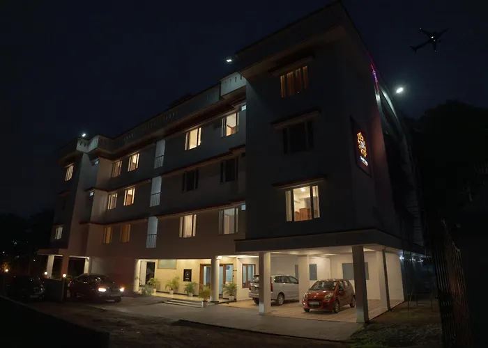 Daffodils Luxury Airport Suites