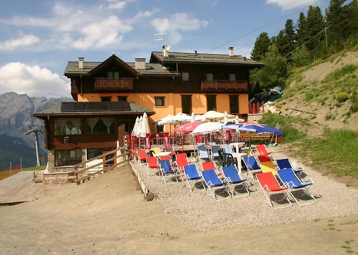 Chalet Dei Rododendri