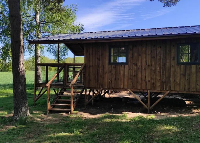 LACUSTRA cabanes accessibles en canoë et chalets tout confort