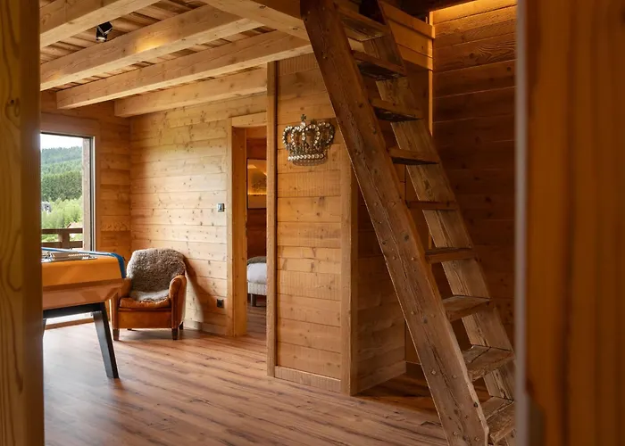 Le Grand V, chalet de luxe avec piscine intérieure