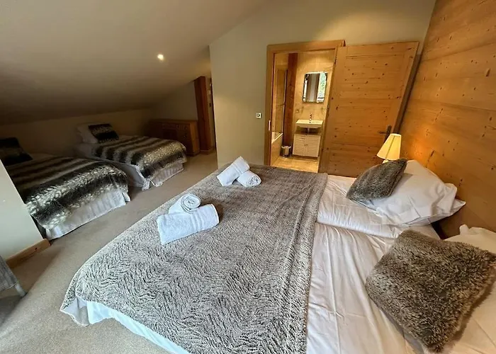 Chalet Rose