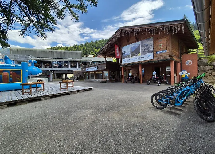 Appartement-3-Chambres-8-Couchages-Wifi-Montriond-Chebourins