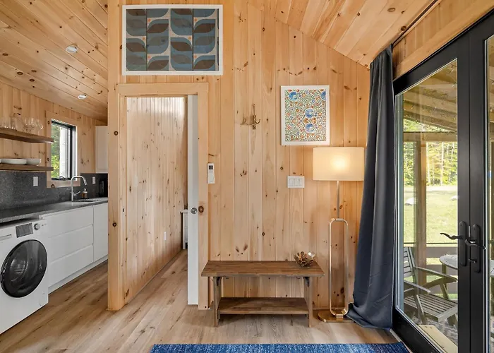 Vermont Scandinavian Chalet C