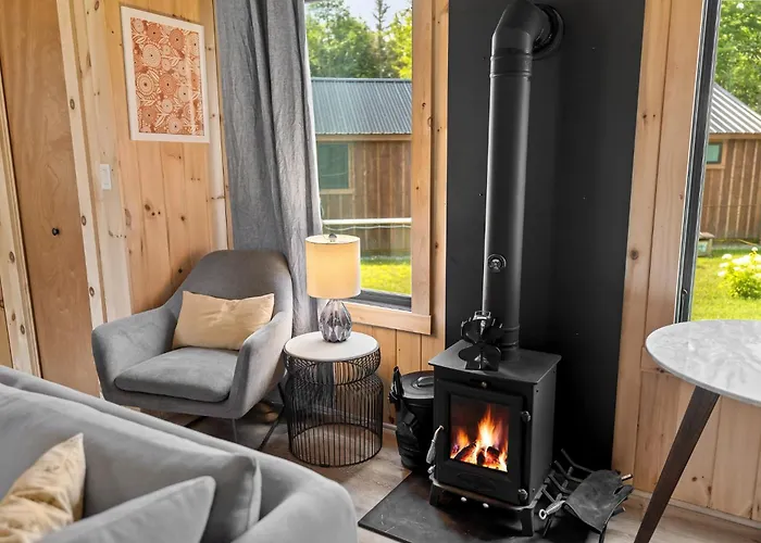 Vermont Scandinavian Chalet C