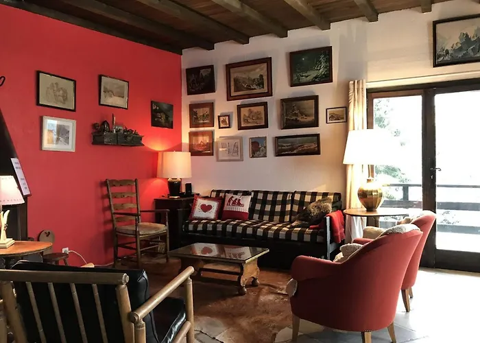 Chalet rustique pour 11 pers, accès direct pistes, animaux admis, Wi-Fi - FR-1-757-126