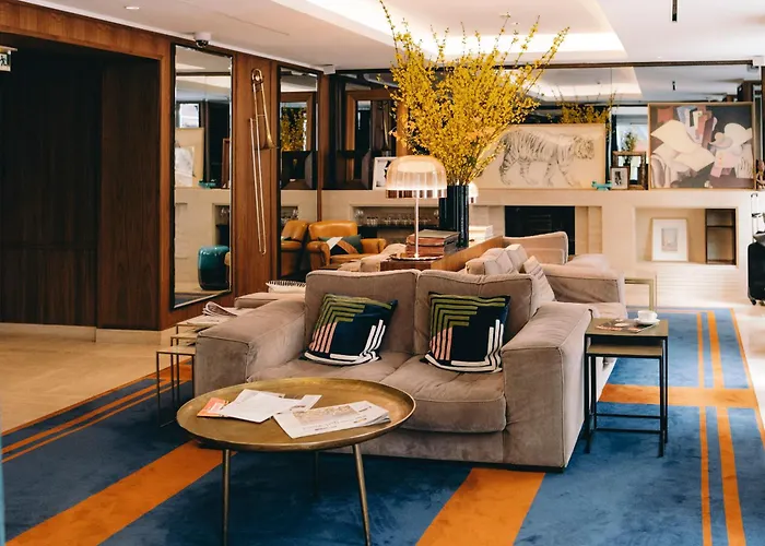 5 star hotel: Hotel Eiffel Blomet