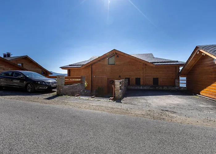 Chalet Des Jonquilles - Magnifique Maison Avec Piscine