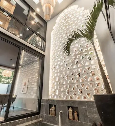 Luxury Villa, Beach Club - Jungle View - Sahara Jade