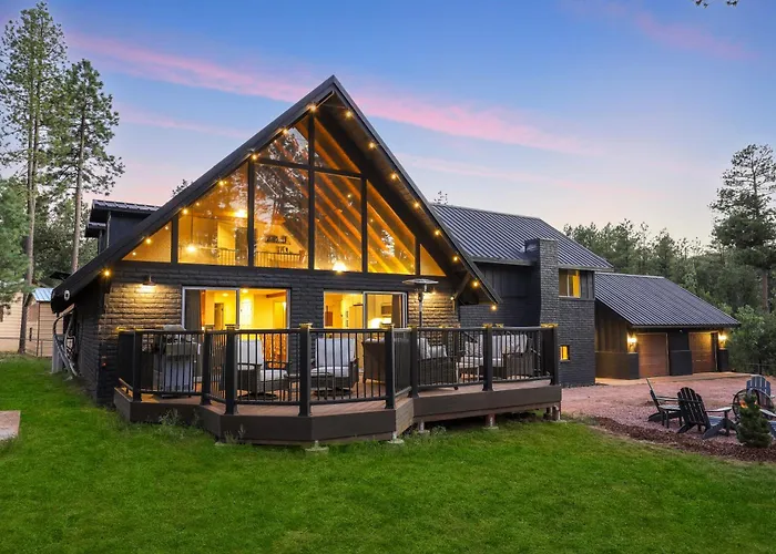 Cozy Modern Chalet In Strawberry